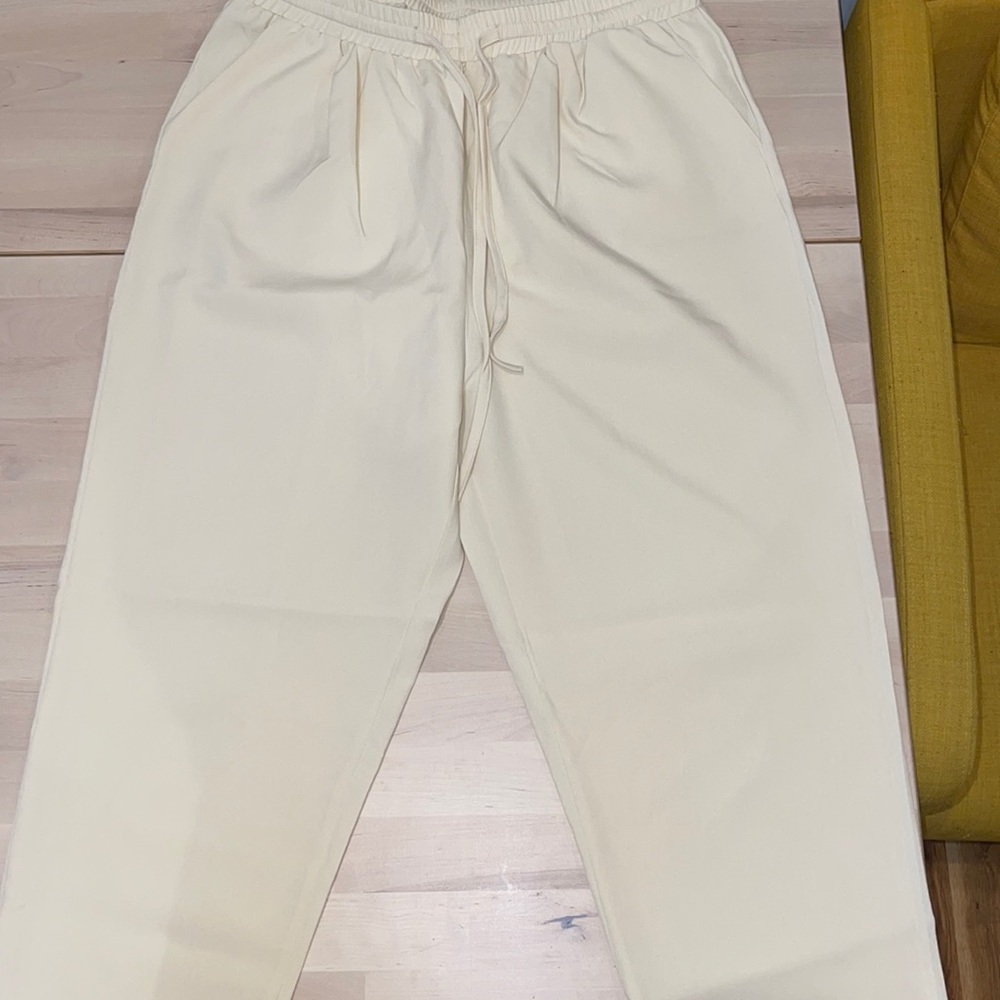 Creme casual pants with tie waist